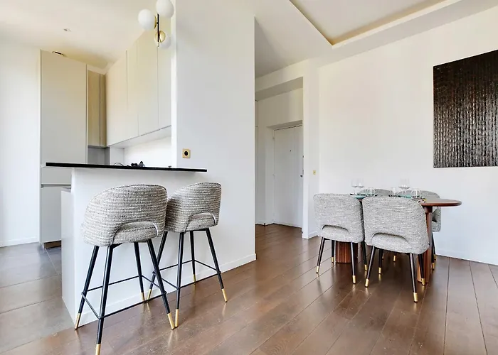 Magnificent - 1bd 4p - Trocadero *